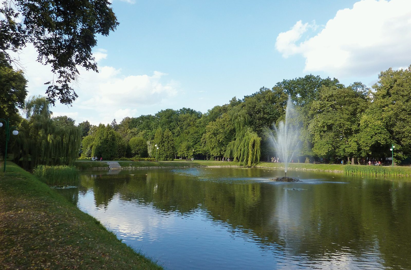 Park im. ks. Józefa Poniatowskiego w Piotrkowie Trybunalskim